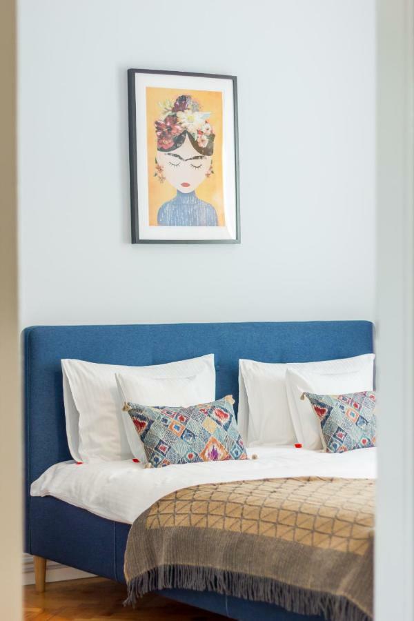 City Chic 3 Bedroom Apartment Клуж-Напока Экстерьер фото