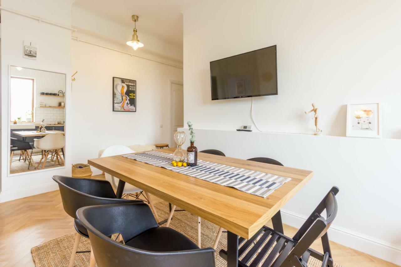 City Chic 3 Bedroom Apartment Клуж-Напока Экстерьер фото